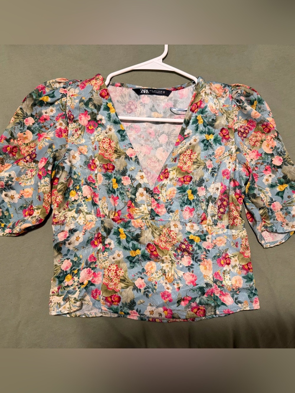 Zara Pastel Floral V-Neck Puff Sleeve Blouse